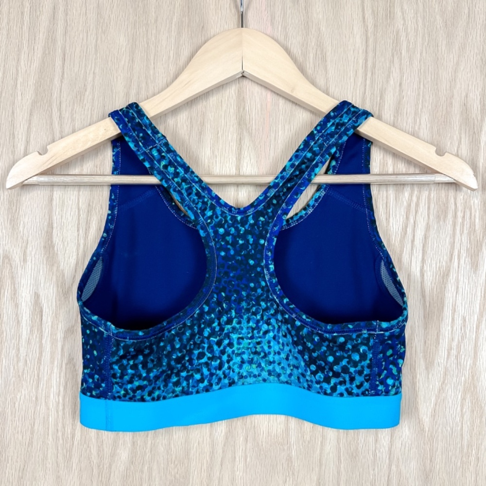 Nike Swoosh Dri-FIT Sports Bra - Picture 3 of 5